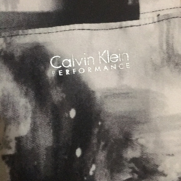 Calvin Kline performance crops - Picture 3 of 8